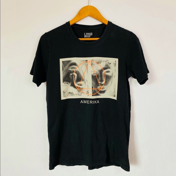 UNITED COLORS OF BENETTON “AMERIKA” SOFT BLACK T-SHIRT
